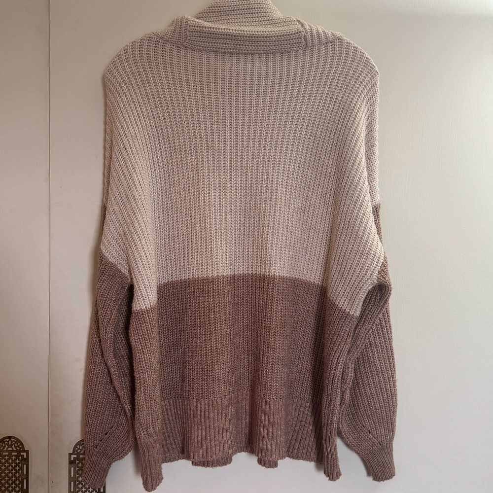 American eagle AE cream brown color block cowl neck sweater size medium - Picture 6 of 11